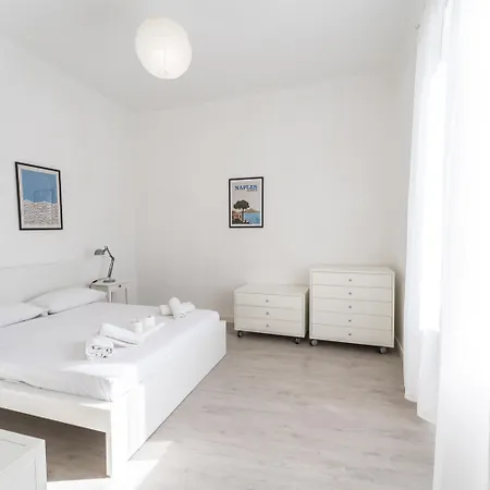 Apartamento Via Annibale Caccavello 10 - Primo Piano