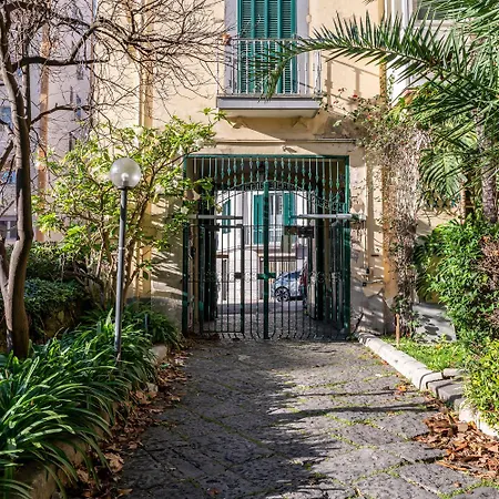 Via Annibale Caccavello 10 - Primo Piano Apartment
